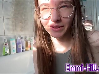 18 year old Emmi Hill shows how to shave pussy